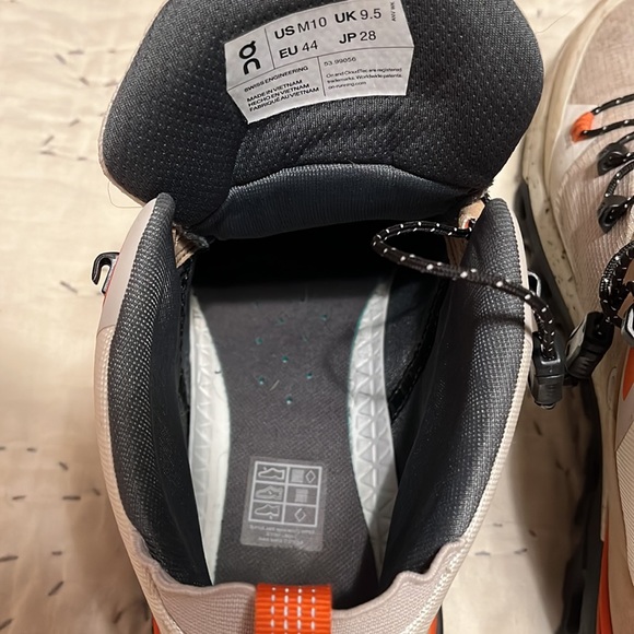 Limited Release On Cloudtrax High Top Hiking Shoe (size 10) - Picture 5 of 11